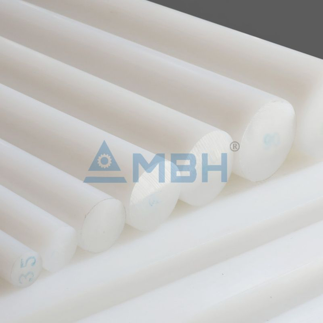 \High-purity PFA plastic rods with excellent chemical resistance for industrial use.